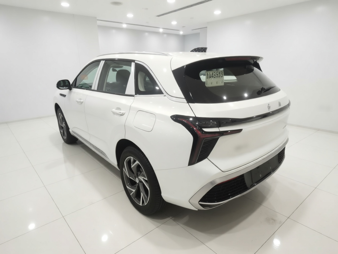 Hongqi HS3 PHEV 2025 Model 125km Jingwei 2 Millionth Anniversary Edition — снимка 4