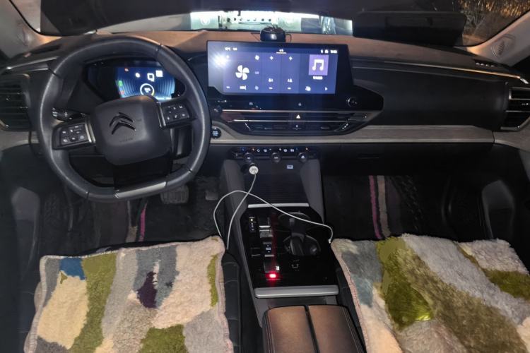 Used Citroen C5 X 2021 1.6T Impressive Edition Center Console