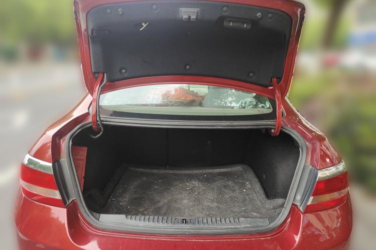 Used Buick GT 2012 GT 1.6L Automatic Fashion Edition Trunk