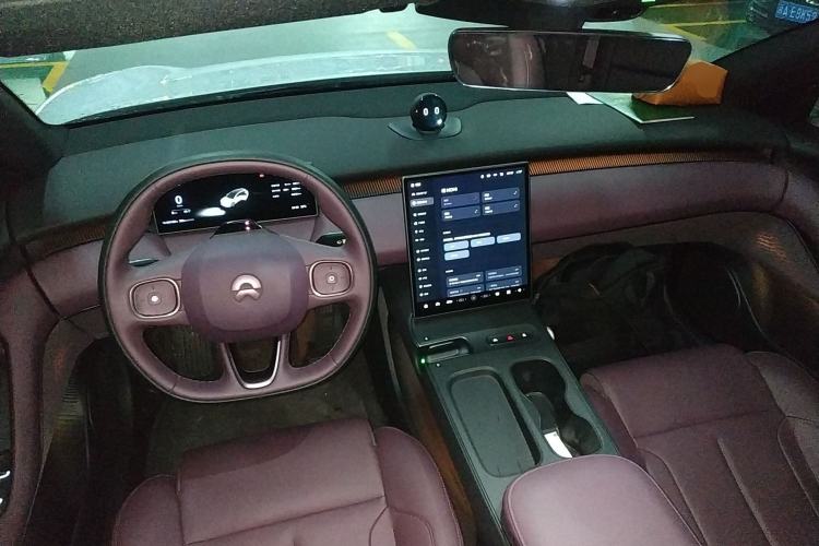 Used Nio ET5T 2024 75kWh Touring Center Console