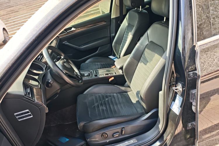 Used Volkswagen Magotan 2017 330TSI DSG Luxury Model Left Front Seat