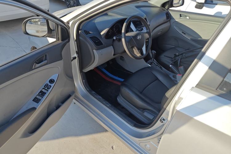 Used Hyundai Verna (older generation) 2014 1.4L Automatic Leading-Edge GLX
