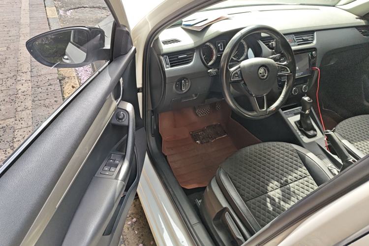 Used Skoda Octavia 2018 TSI280 DSG Luxury Edition Driver Seat