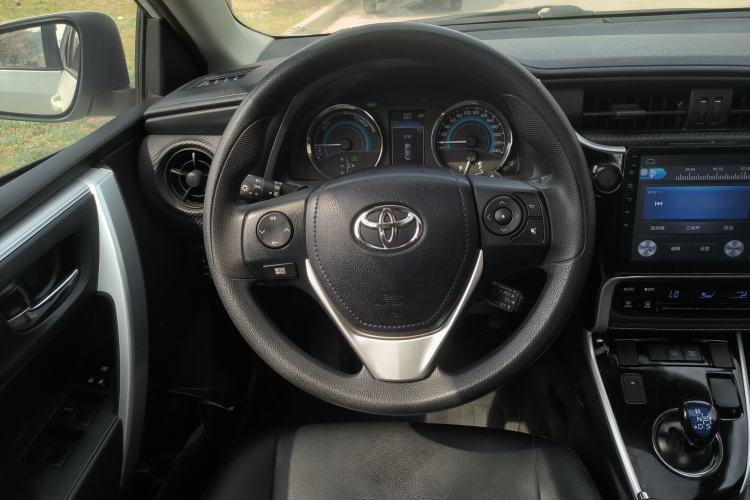 Used Toyota Levin 2017 Revised Dual-Engine 1.8H GS E-CVT Elite Sunroof Version China V Standard
