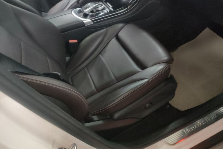 Used Mercedes-Benz GLC 2018 GLC 260 4MATIC Luxury Model
