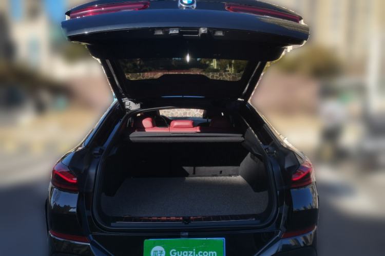 Used BMW X6 2022 xDrive40i Luxury Edition M Sport Package Trunk