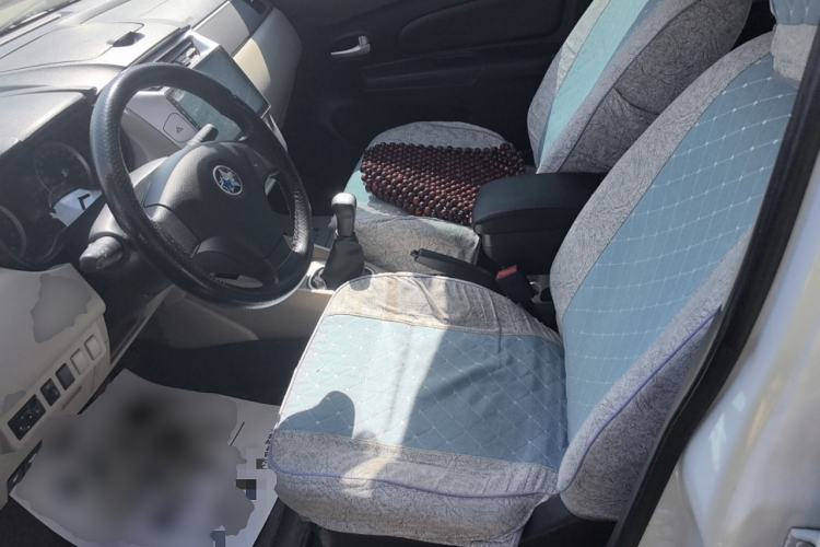 Used Venucia R50 2015 1.6L Manual Fashion Edition