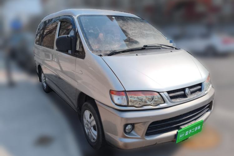 Used FORTHING Lingzhi 2014 V3 1.5L 7-Seater Comfort Model Front Right 45 Deg