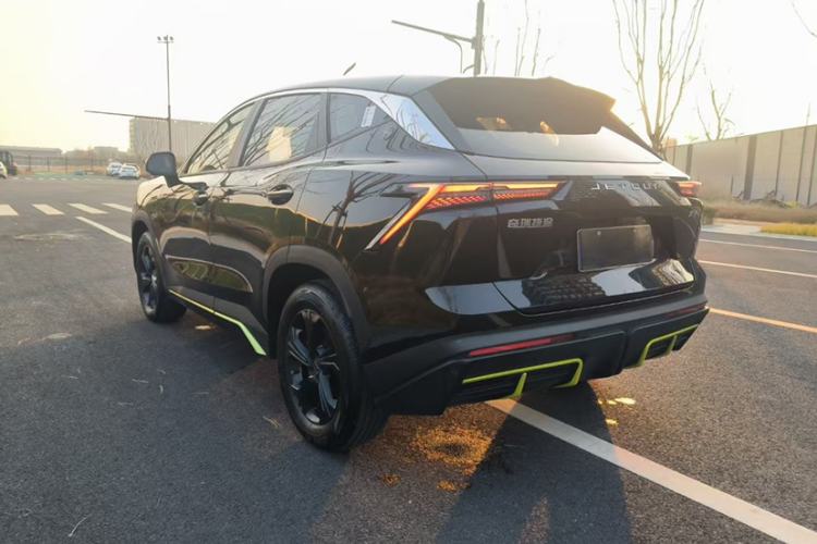 Used JETOUR Dashing 2025 1.5T DCT Beyond Edition
