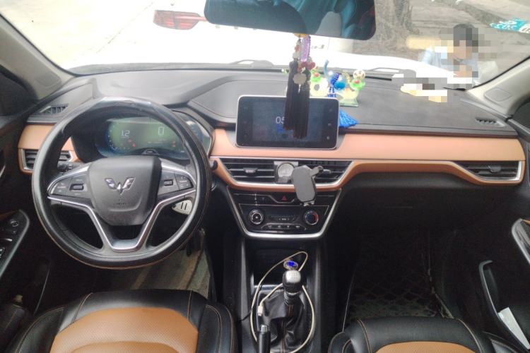 Used Wuling Hongguang S3 2018 1.5T Manual Luxury Model China V Standard