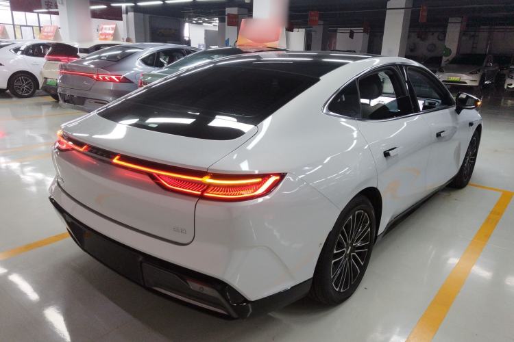 Used Geely Galaxy E8 2025 575 km Intelligent Driving Edition
