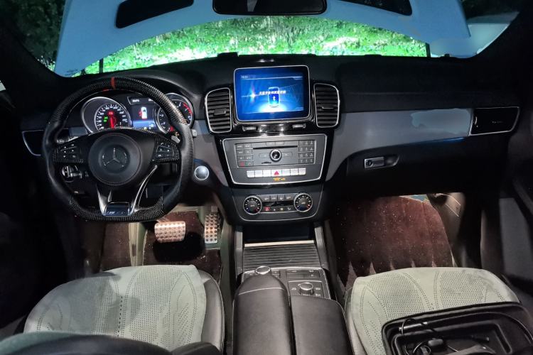 Used Mercedes-Benz GLE AMG 2017 AMG GLE 43 4MATIC Center Console