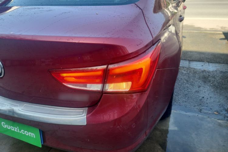 Used Buick Verano 2019 Sedan 20T Dual-Clutch Leading Model Right Rear Taillight