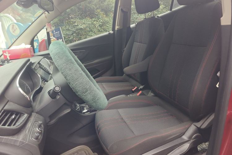 Used Buick Encore 2018 18T Automatic Two-Wheel Drive Urban Fashion Model Left Front Seat