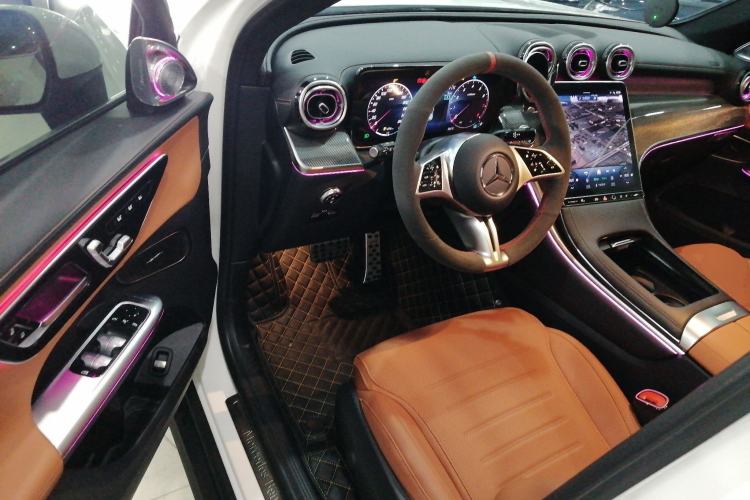 Used Mercedes-Benz GLC 2023 Facelift GLC 260 L 4MATIC Dynamic Version 5 Seats Driver Seat