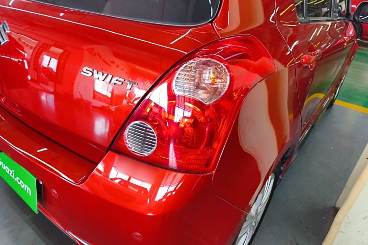 Used Suzuki Swift 2014 1.5L Automatic Fashion Edition Exterior 3