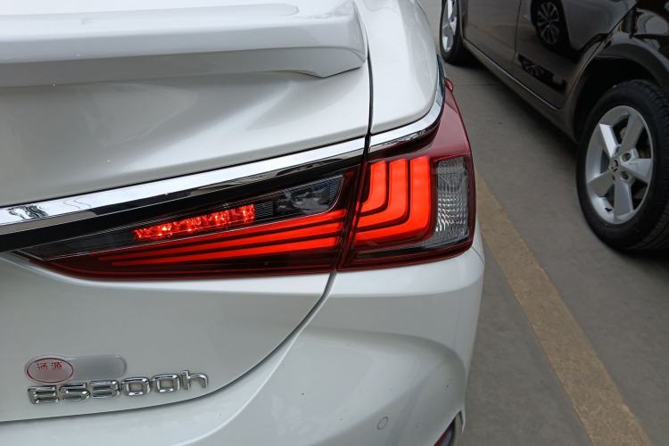 Used Lexus ES 2023 260 Excellence Edition
