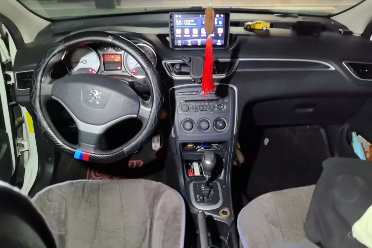 Used Peugeot 308 2013 1.6L Automatic YouShang Model Center Console