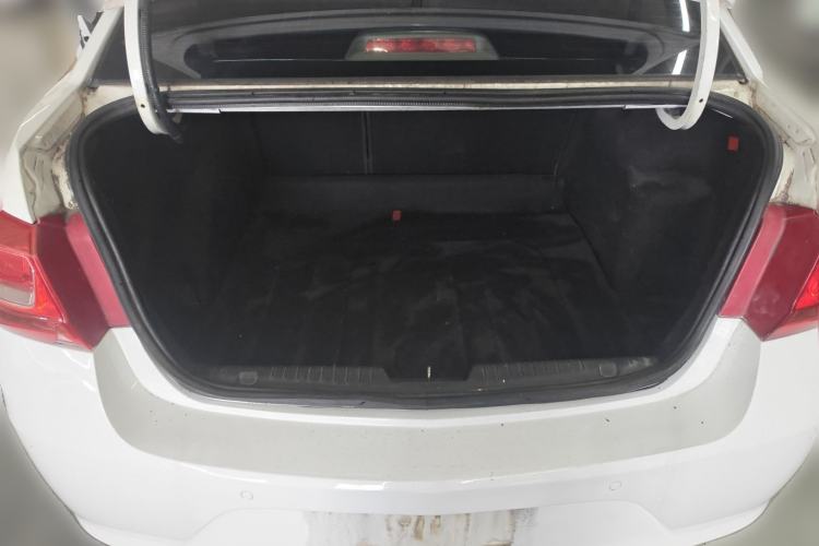 Used Chevrolet Cruze 2015 1.5L Classic SE AT Trunk