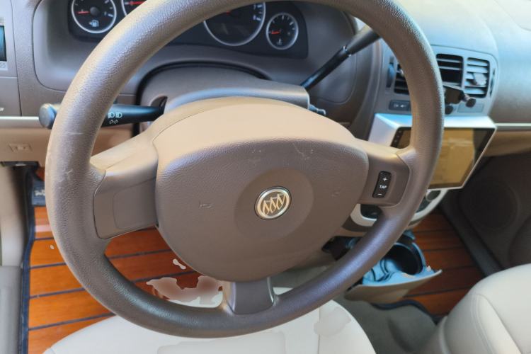 Used Buick GL8 2014 2.4L Classic Edition
