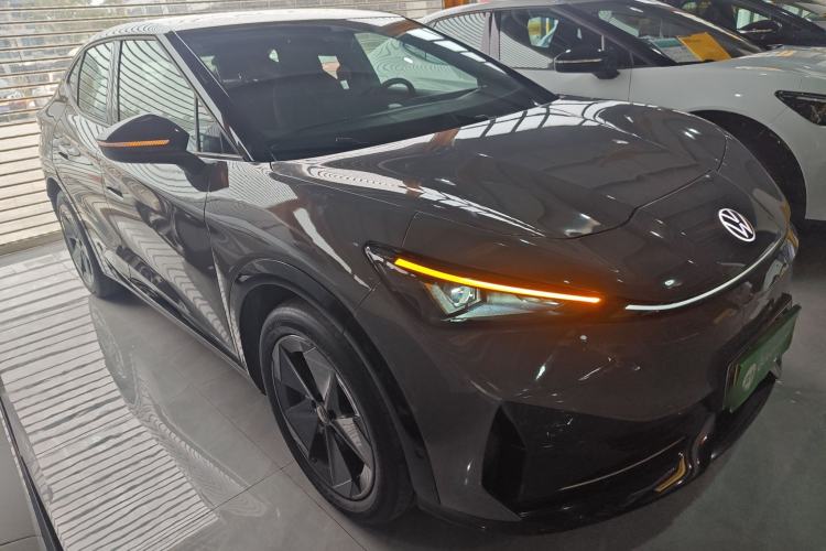 Used Volkswagen ID.UNYX 2024 Revised Pro Long-Range Version Front Right 45 Deg