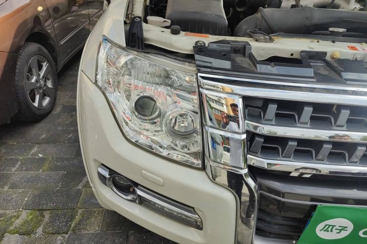 Used Mitsubishi Pajero 2015 3.0L Automatic Luxury Version China V Standard Exterior 6