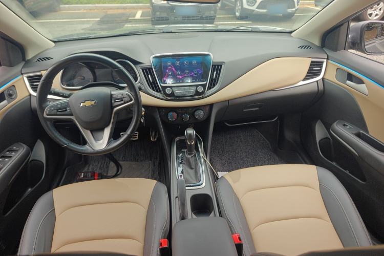 Used Chevrolet Monza 2022 320 Automatic Enjoyment Sunroof Version Center Console