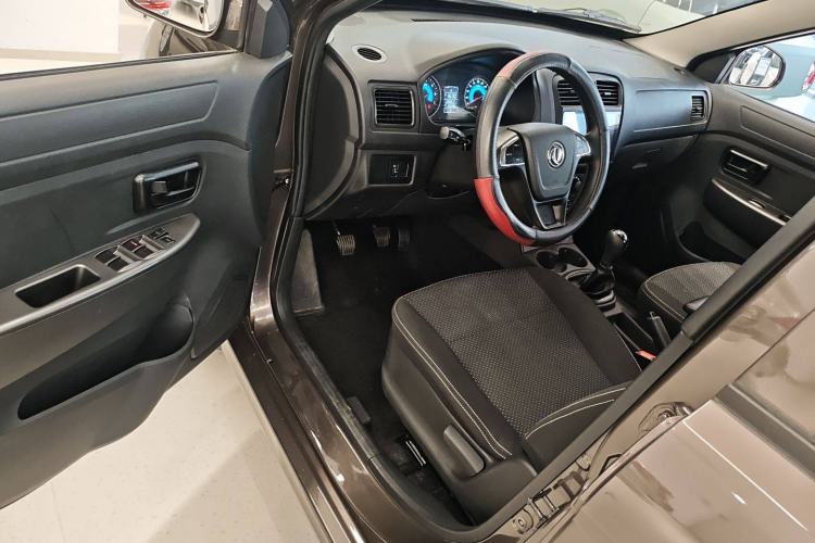 Used Dongfeng Fengon 330 2019 1.5L Manual Practical II China VI
