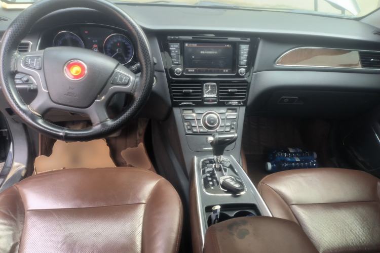 Used Hongqi H7 2015 2.0T Luxury Model Center Console