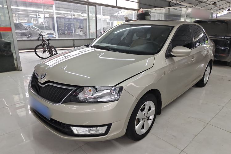 Used Skoda Rapid 2015 1.6L Manual Smart Selection Model