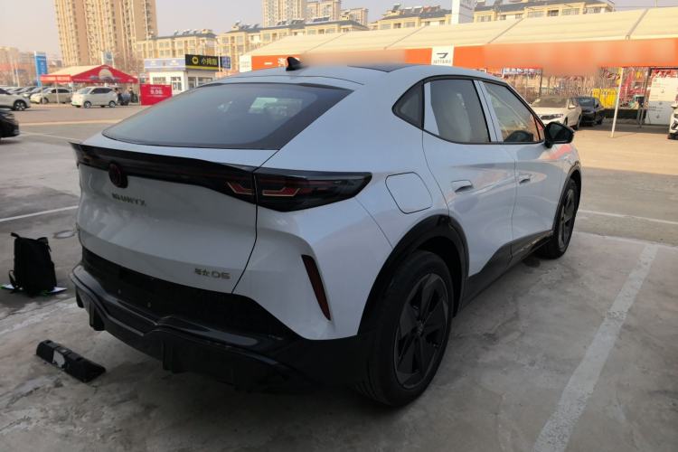 Used Volkswagen ID.UNYX 2025 Pure Model
