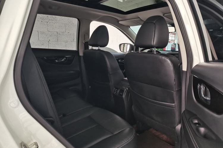 Used Nissan X-Trail 2020 2.0L XL ITS 3-Row CVT 2WD SmartConnect 7-Seater Comfort Edition
