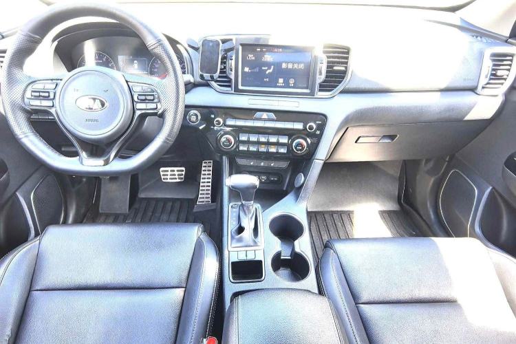 Used Kia KX5 2016 1.6T Automatic Two-Wheel Drive Premium Interior 1