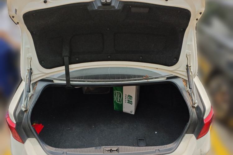 Used Toyota Crown 2015 2.0T Fashion Edition Trunk