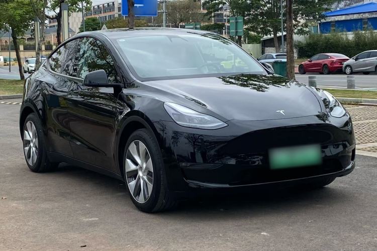Used Tesla Model Y 2022 Long-Range All-Wheel-Drive Version
