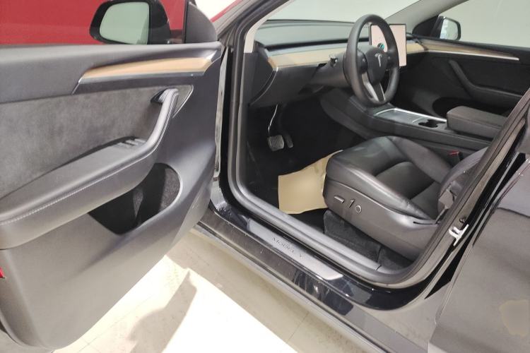 Used Tesla Model Y 2021 Standard Range Rear-Wheel Drive Version