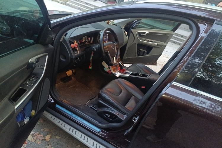 Used Volvo XC60 2017 T5 Smart Upgrade Edition Driver Seat