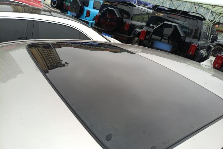 Used BMW 5 Series 2014 525Li Leading Model
