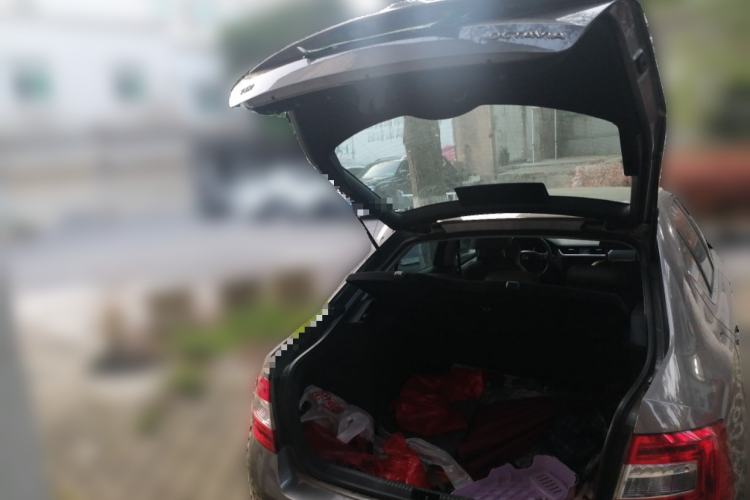 Used Skoda Octavia 2015 1.6L Automatic Yijie Edition Trunk