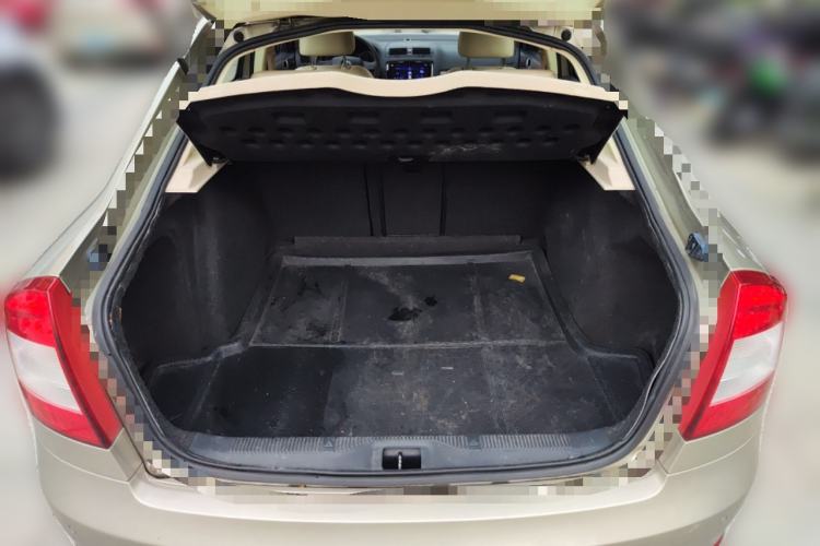 Used Skoda Octavia 2013 1.6L Automatic Yijun Edition Trunk