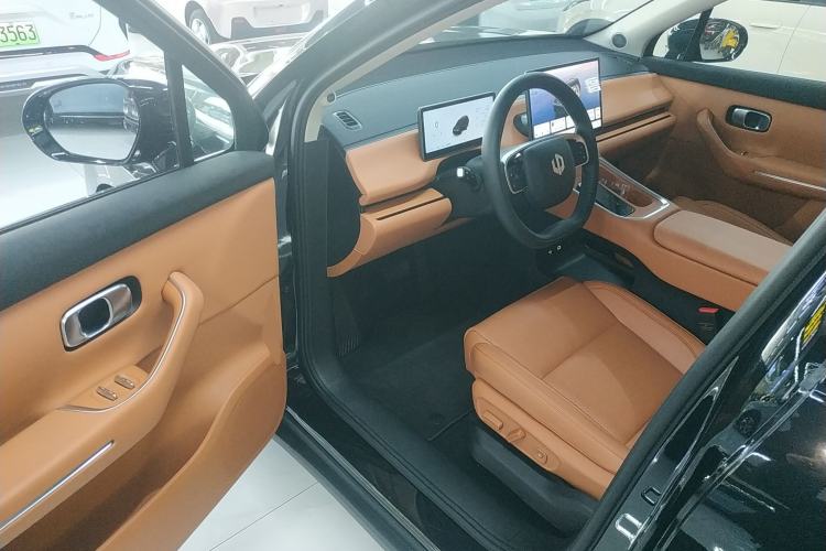 Used Leapmotor C16 2026 Extended-Range 280 LiDAR Zhizun Edition 6 Seats