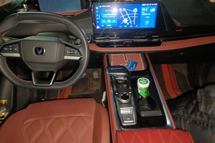 Used CHANGAN CS55PLUS 2024 3rd Generation 1.5T DCT Prestige Model Center Console