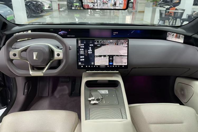 Used Avatr 12 2024 700 Three-Laser Rear-Wheel Drive Luxury Edition Interior 4