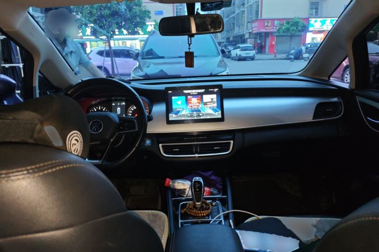 Used BYD Song MAX 2021 Upgraded Model 1.5T Automatic Luxury 7-Seater Center Console