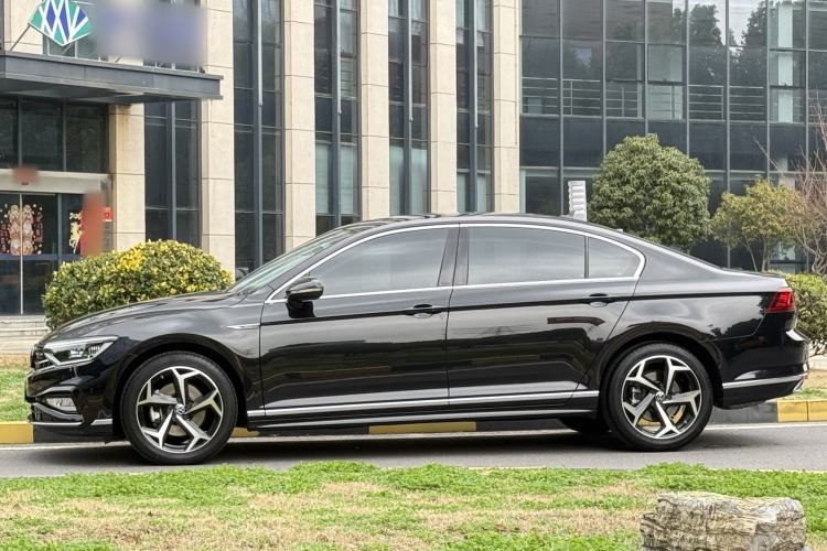 Used Volkswagen Magotan 2023 2 Million Units Commemorative Edition 330TSI DSG Luxury Version