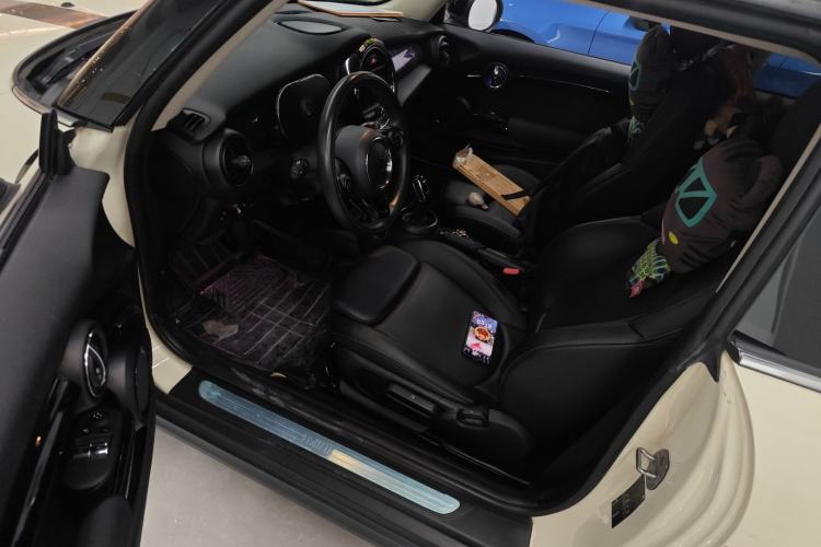 Used MINI MINI 2021 1.5T COOPER Classic Edition