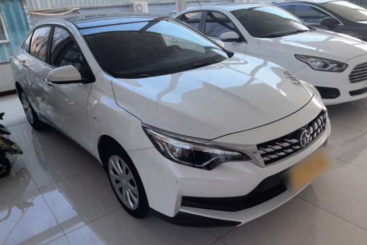 Used Venucia D60 2019 100 000 Glory 1.6L Entry Manual ChenShang Edition China VI
