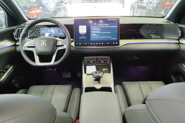 Used BYD Song Pro New Energy 2025 Second-Generation Intelligent Driving Version DM-i 115KM Excellence Edition Center Console