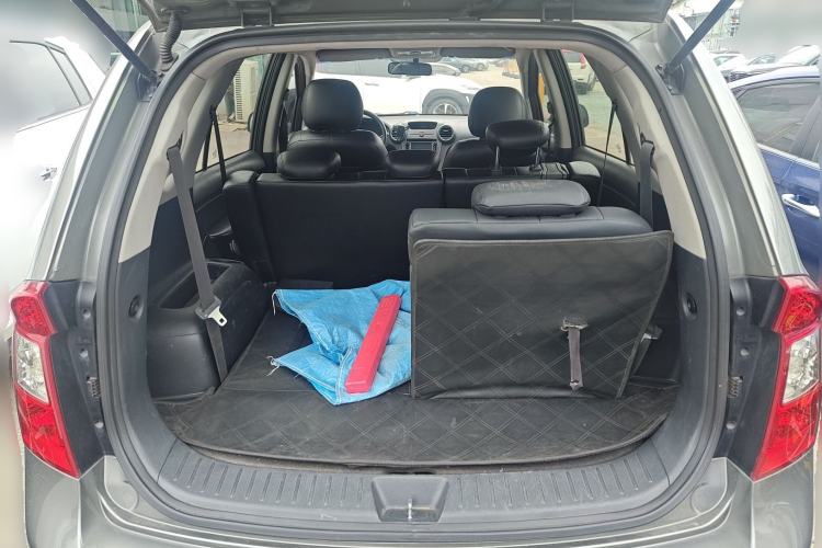 Used Kia Carens 2011 2.0L 7-Seater Automatic Standard Edition Trunk