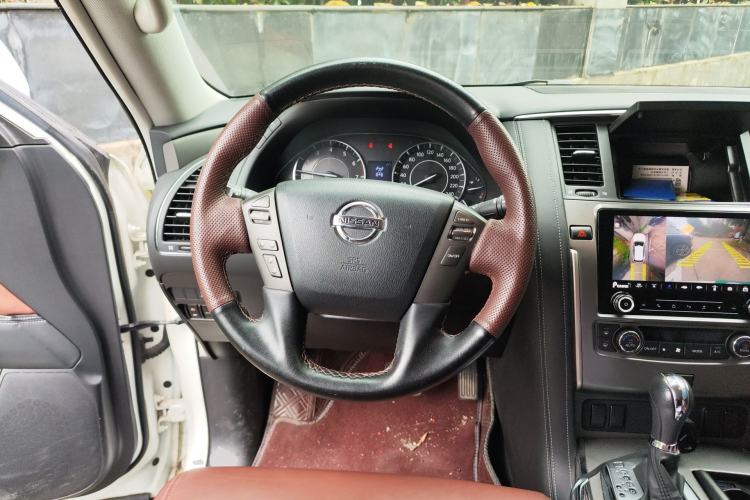 Used Nissan Patrol 2018 4.0L LinkedIn Edition Steering Wheel